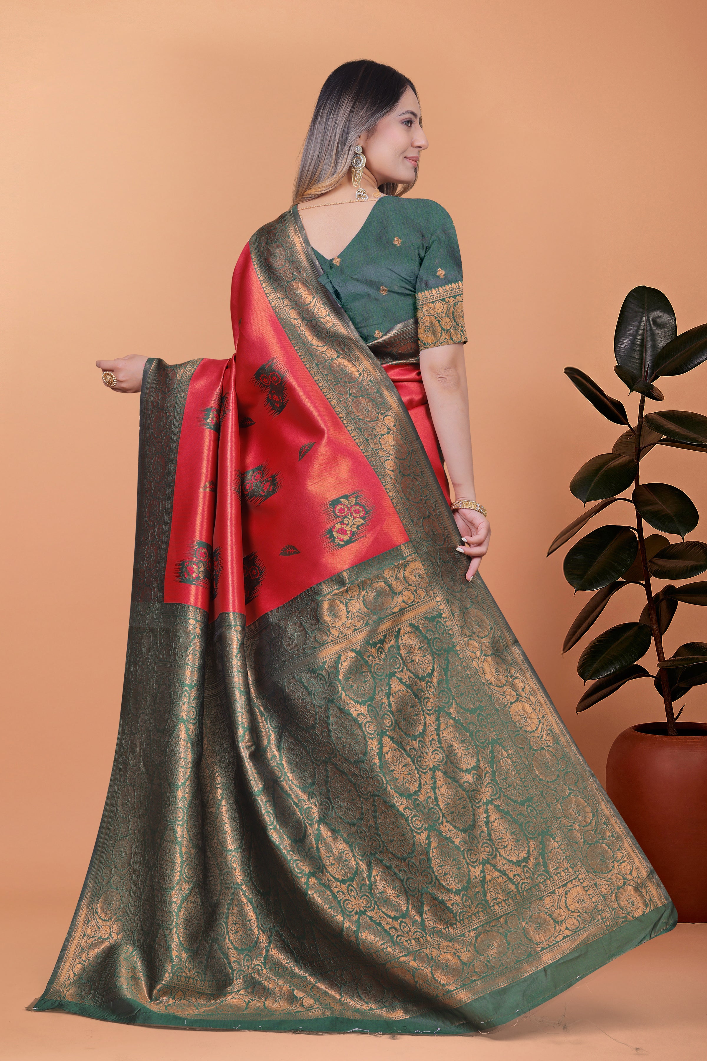 Banarasi Silk Saree with Zari Embellishment with 8 color option ✨💙💚